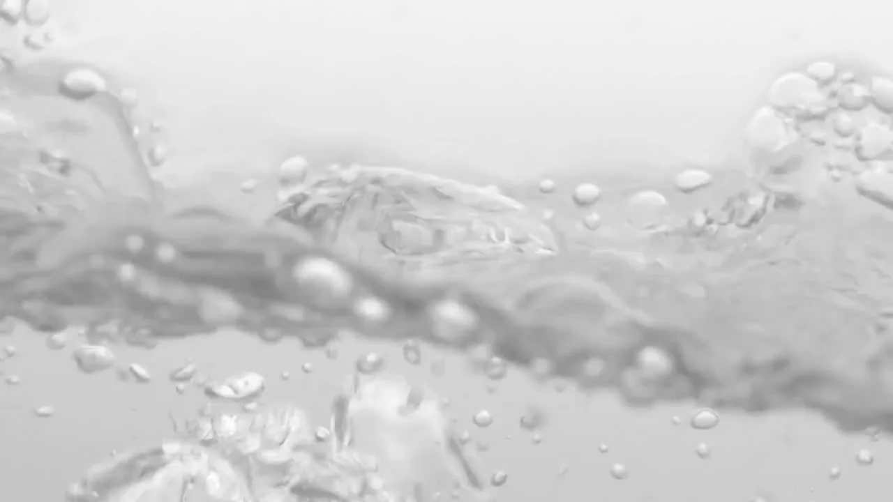 Atmosphärische Makroaufnahme von klarem Wasser